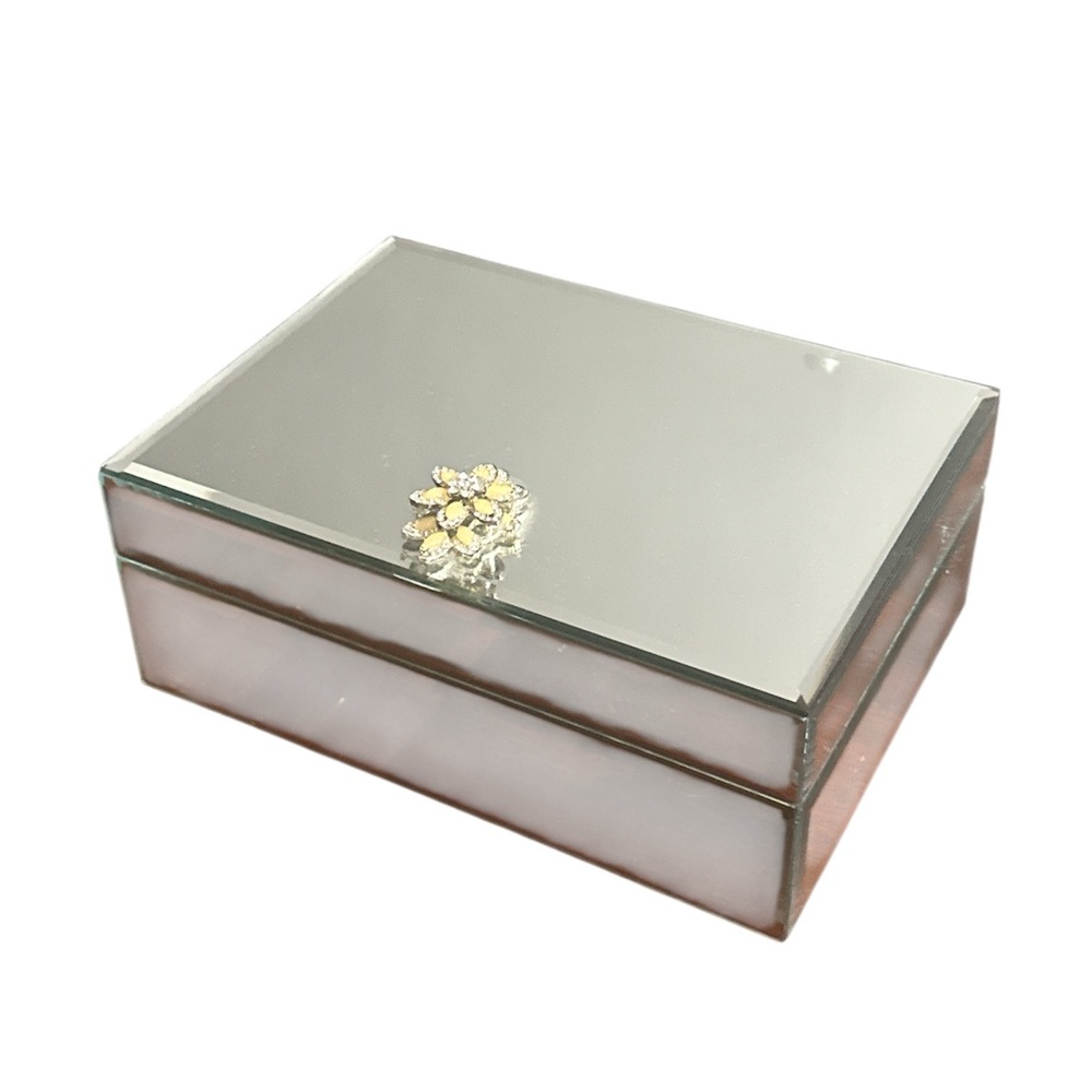 Elegant Silver Mirrored Jewelry Box with Floral Accent